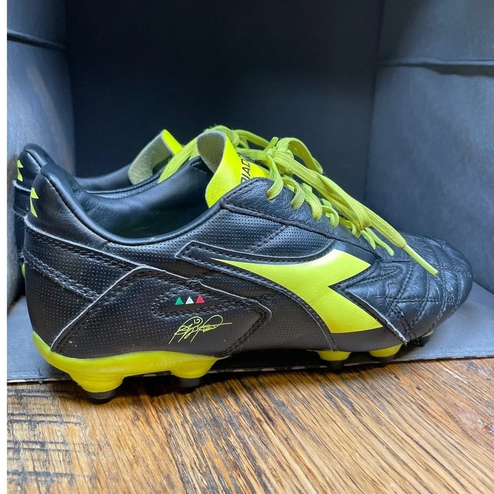 Diadora Soccer Cleats Mens size‎ 6 Black Yellow Leather Athletic Shoes